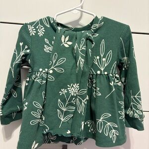 Green and White Floral Matching Set with Ruffle Sleeves